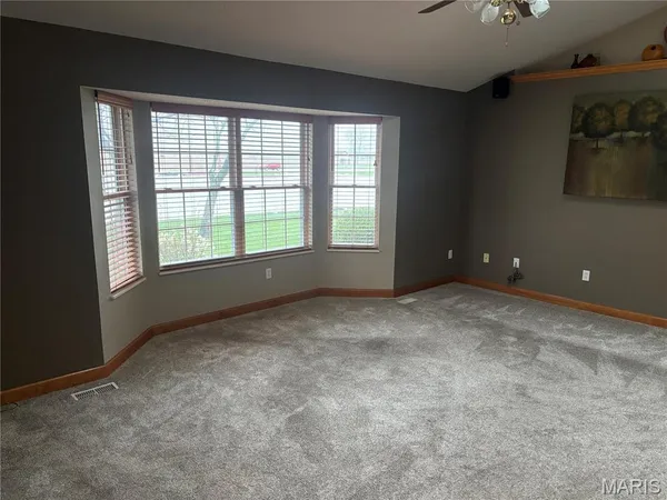 $329,900 | 499 West Redwood Street, Aviston, IL 62216