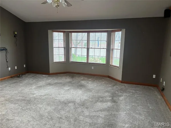 $329,900 | 499 West Redwood Street, Aviston, IL 62216