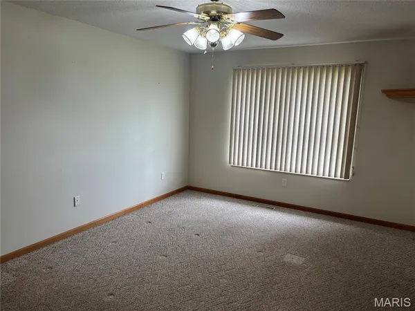 $329,900 | 499 West Redwood Street, Aviston, IL 62216