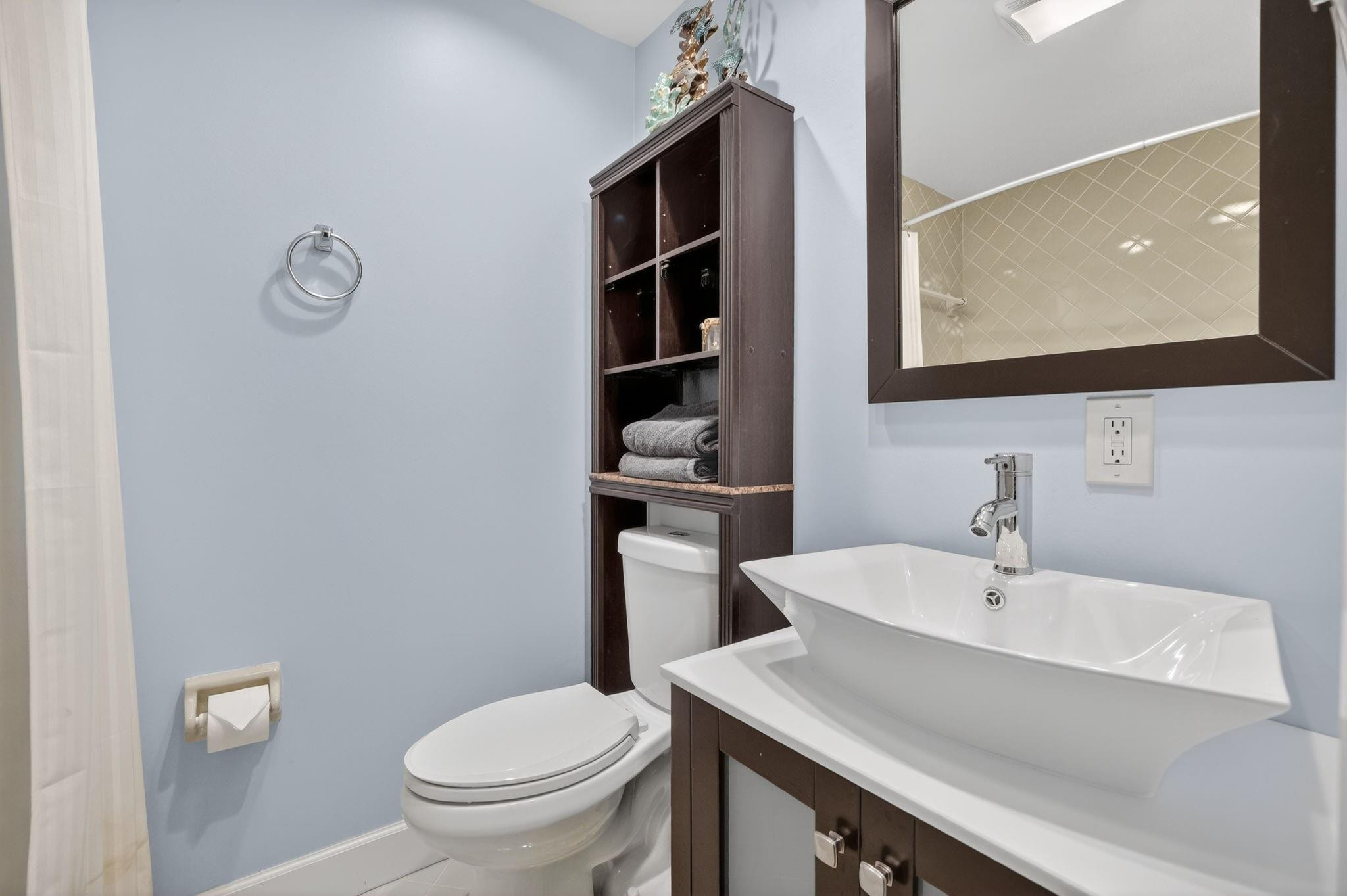 3000 Northeast 8th Terrace, Unit B4 Wilton Manors, FL 33334 - Photo 29 of 40 Photo 29