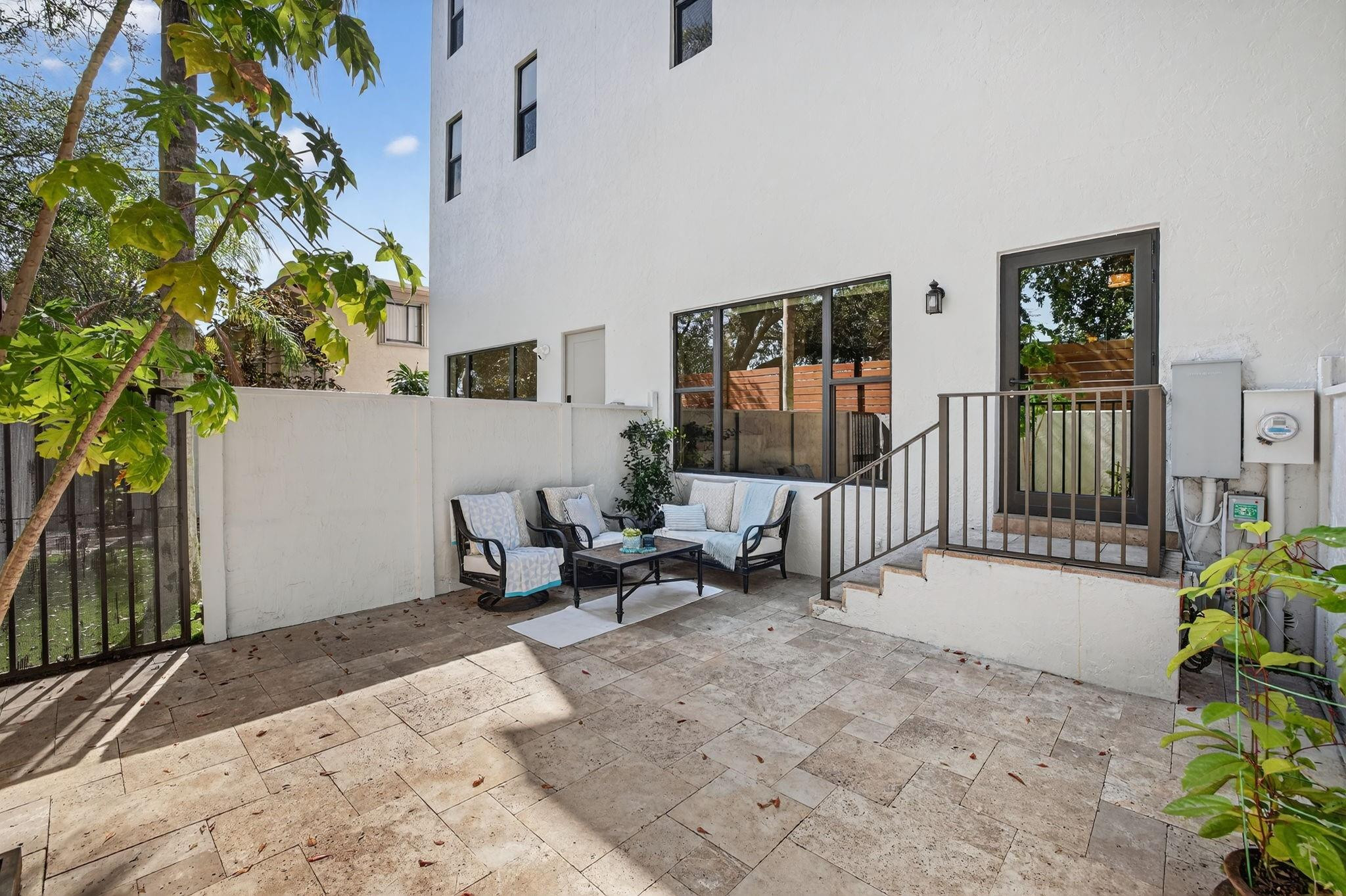 3000 Northeast 8th Terrace, Unit B4 Wilton Manors, FL 33334 - Photo 35 of 40 Photo 35