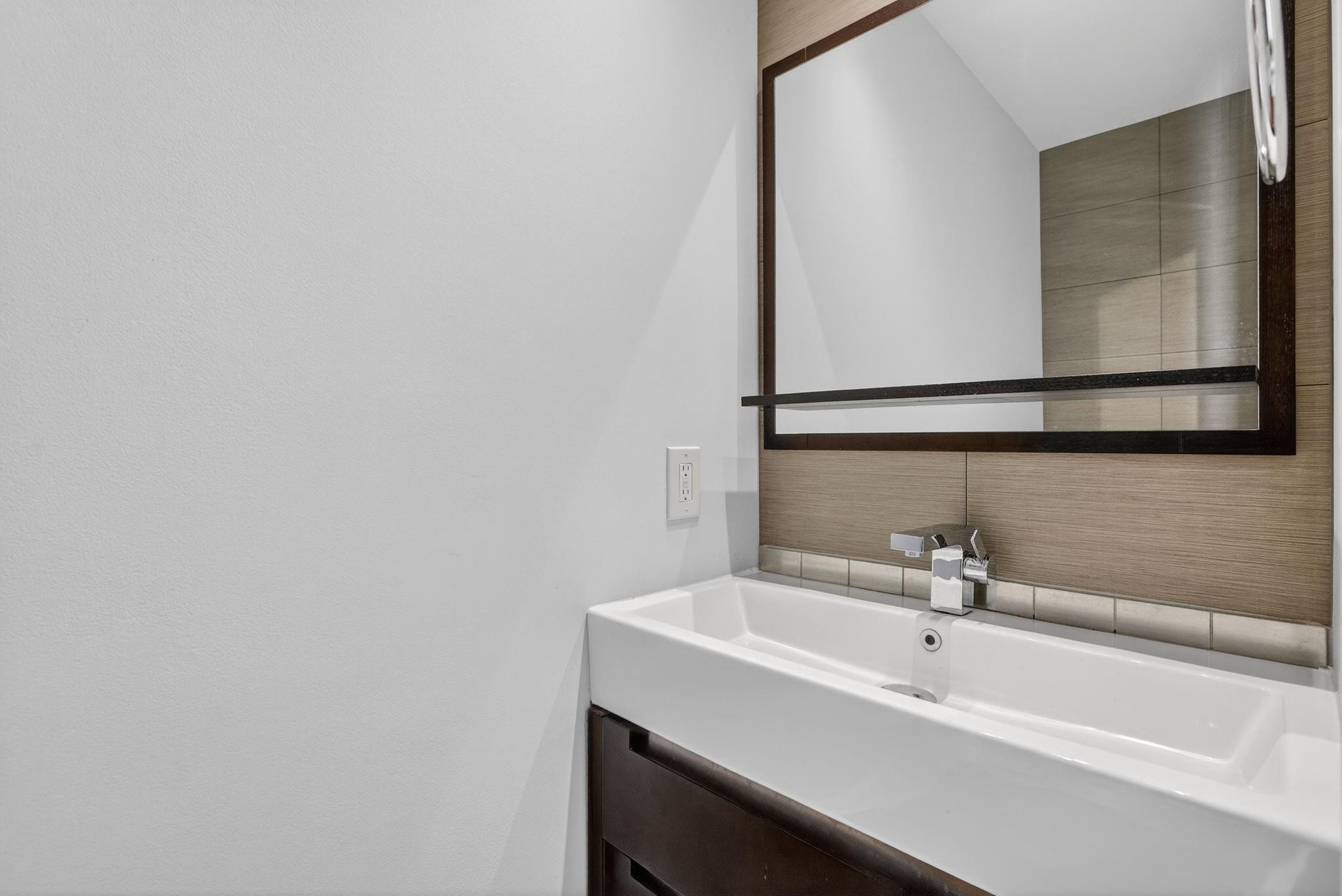 3000 Northeast 8th Terrace, Unit B4 Wilton Manors, FL 33334 - Photo 10 of 40 Photo 10