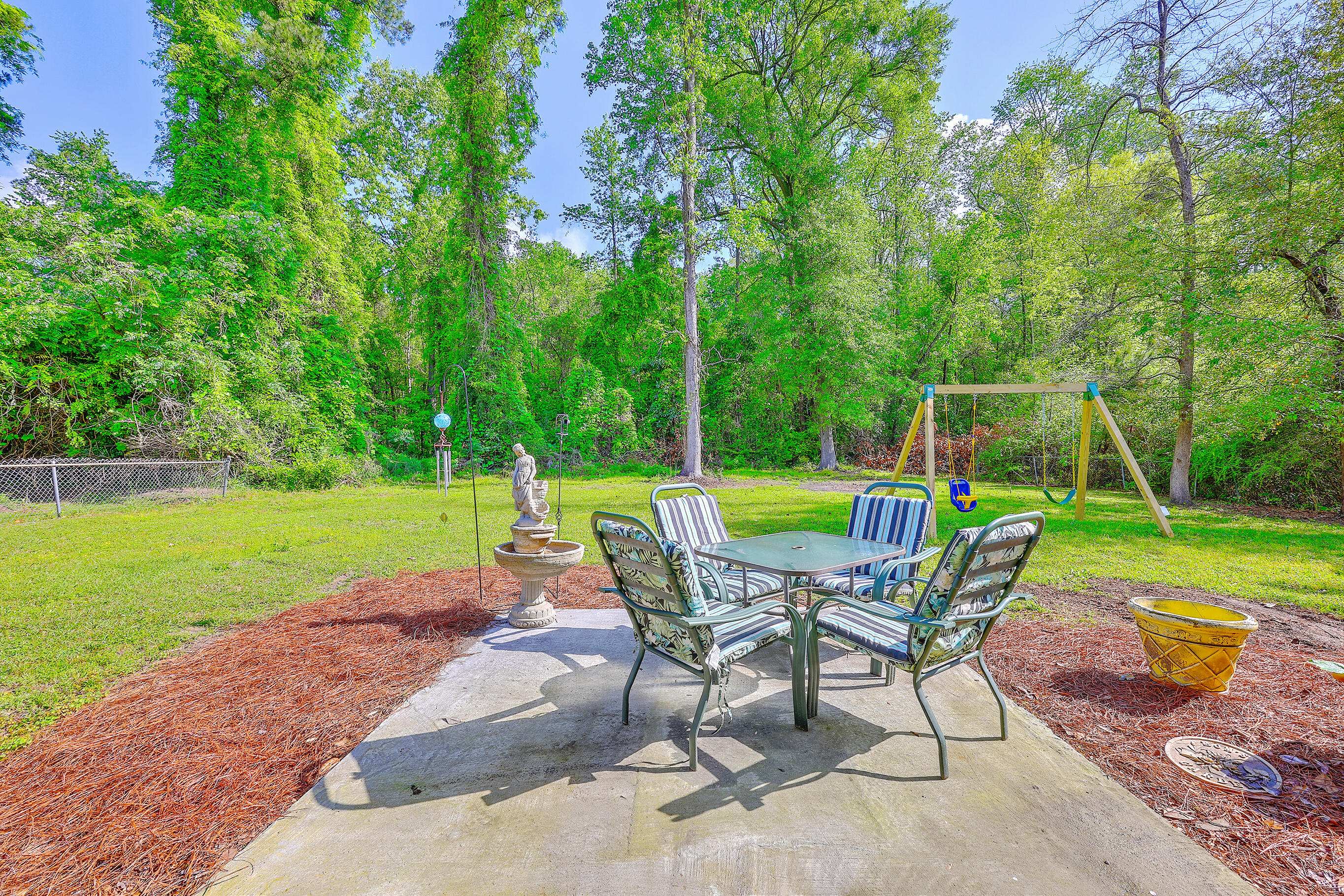 100 Haynesville Road Moncks Corner, SC 29461 - Photo 26 of 33 Patio
