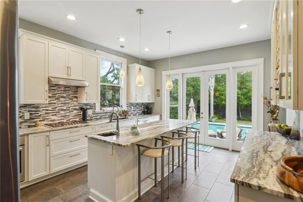 8001 Hickory Street New Orleans, LA 70118 - Photo 11 of 35