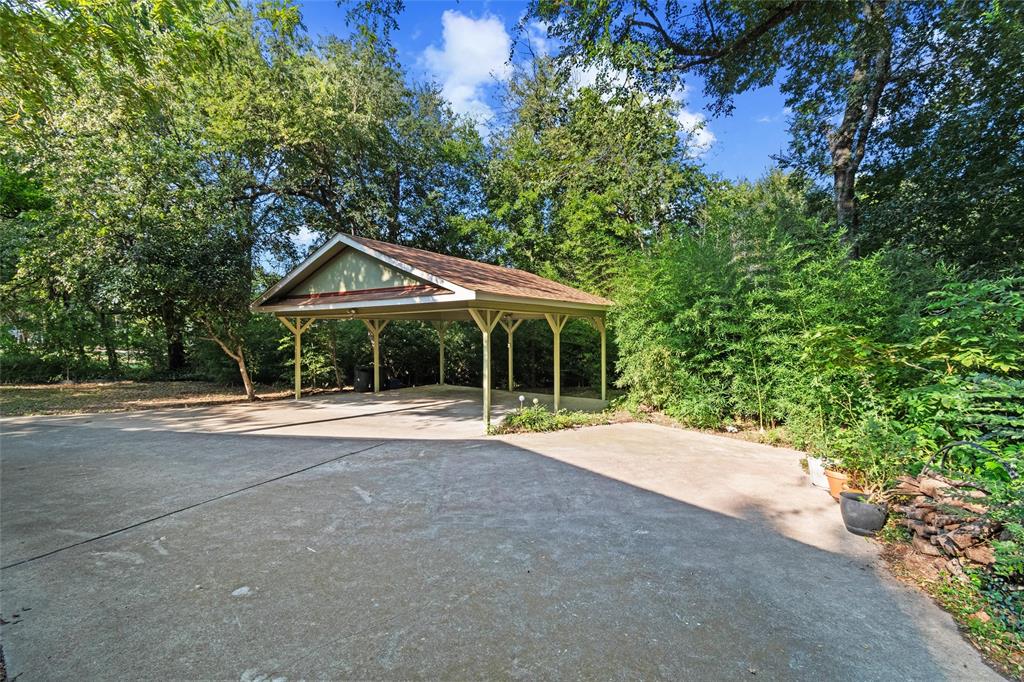 702 Keywe Place Duncanville, TX 75116 - Photo 32 of 40 a front view of a house with a yard
