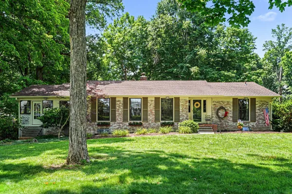 $650,000 | 1296 Lawrence Lane, Springfield, TN 37172