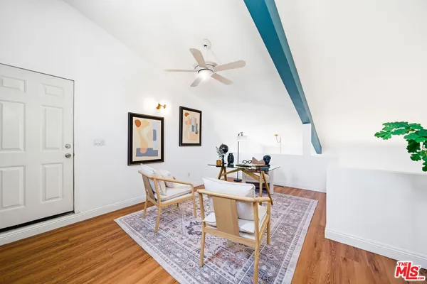 $849,000 | 725 South Barrington Avenue, Unit 304, Los Angeles, CA 90049