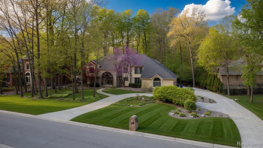 1305 Kings Pointe Road Grand Blanc, MI 48439 - Photo 6 of 71 Gallery Image 6