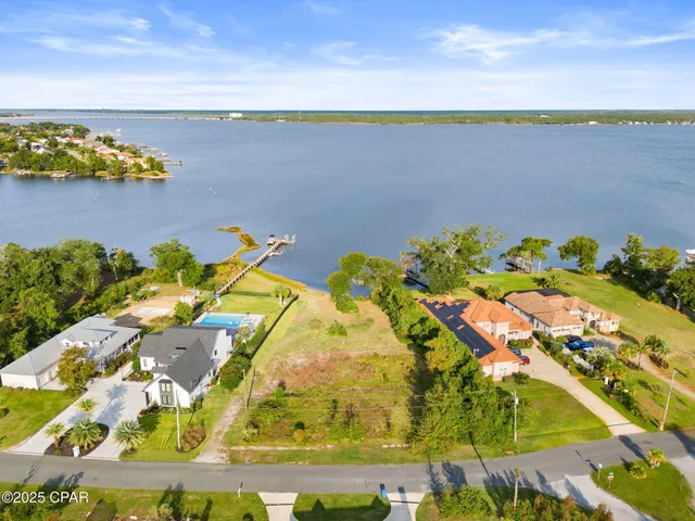 $850,000 | 601 North Bay Drive, Lynn Haven, FL 32444
