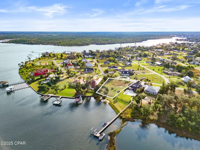 $850,000 | 601 North Bay Drive, Lynn Haven, FL 32444