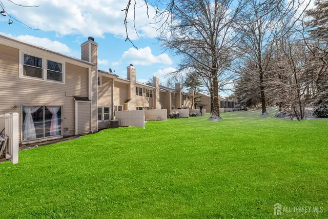 $525,000 | 99 Woodmere Drive, Parlin, NJ 08859