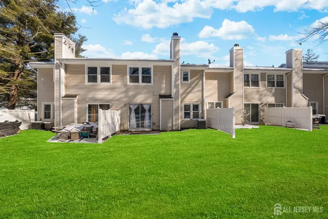 $525,000 | 99 Woodmere Drive, Parlin, NJ 08859