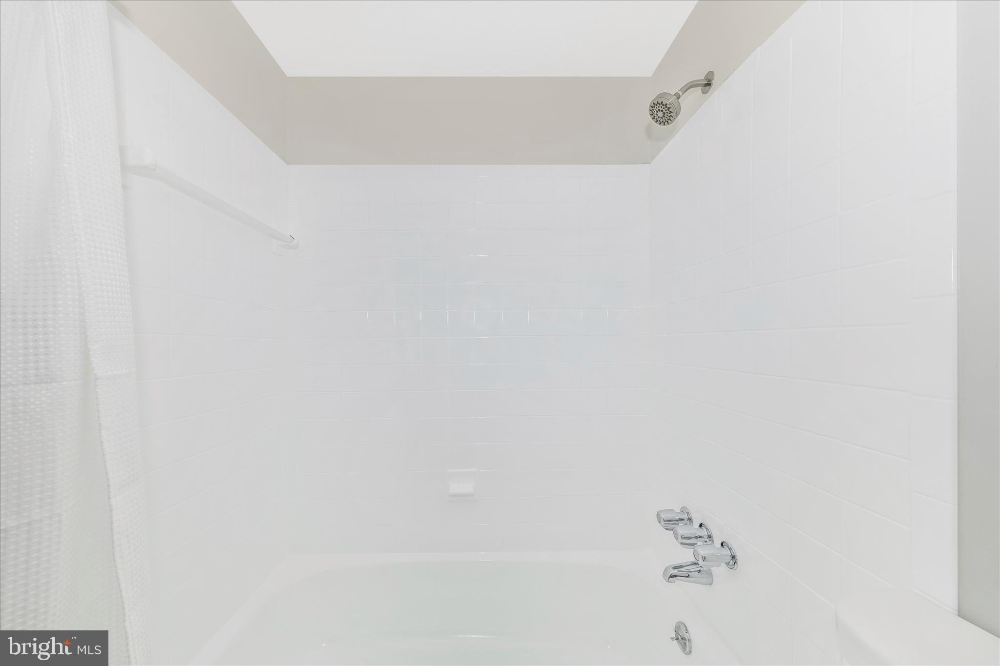 10400 Apple Ridge Road Gaithersburg, MD 20886 - Photo 18 of 35 043A4744