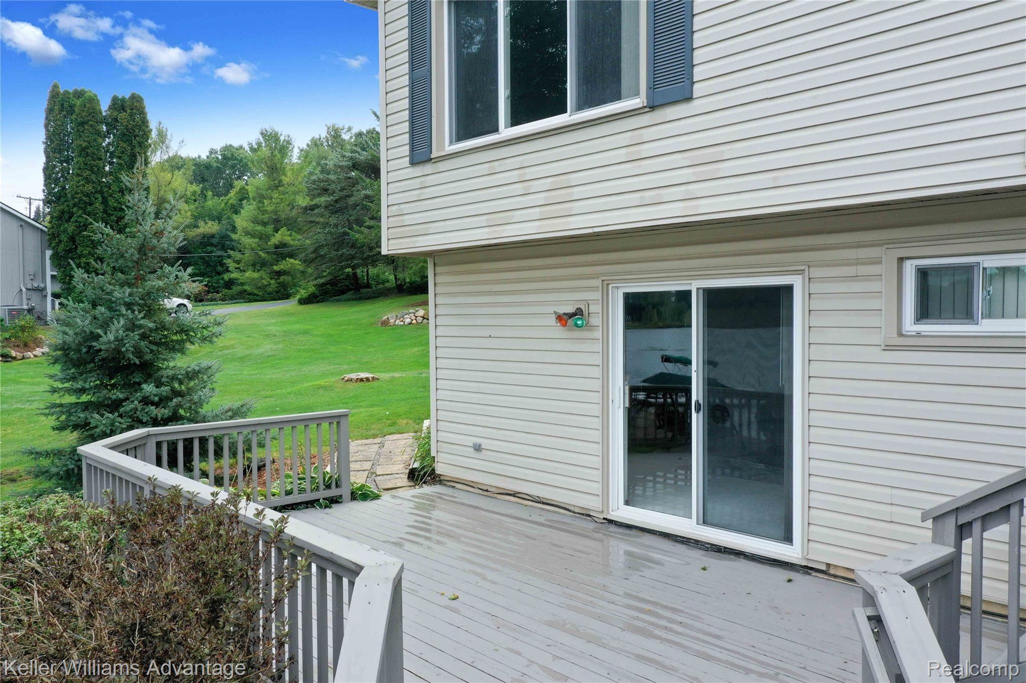 3019 Ripple Way White Lake, MI 48383 - Photo 35 of 47 DJI_0641.jpg