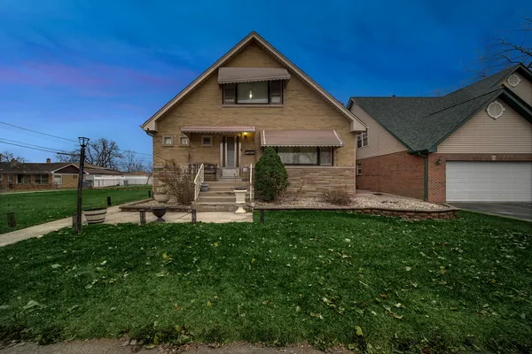 $275,000 | 15817 Union Avenue, Harvey, IL 60426