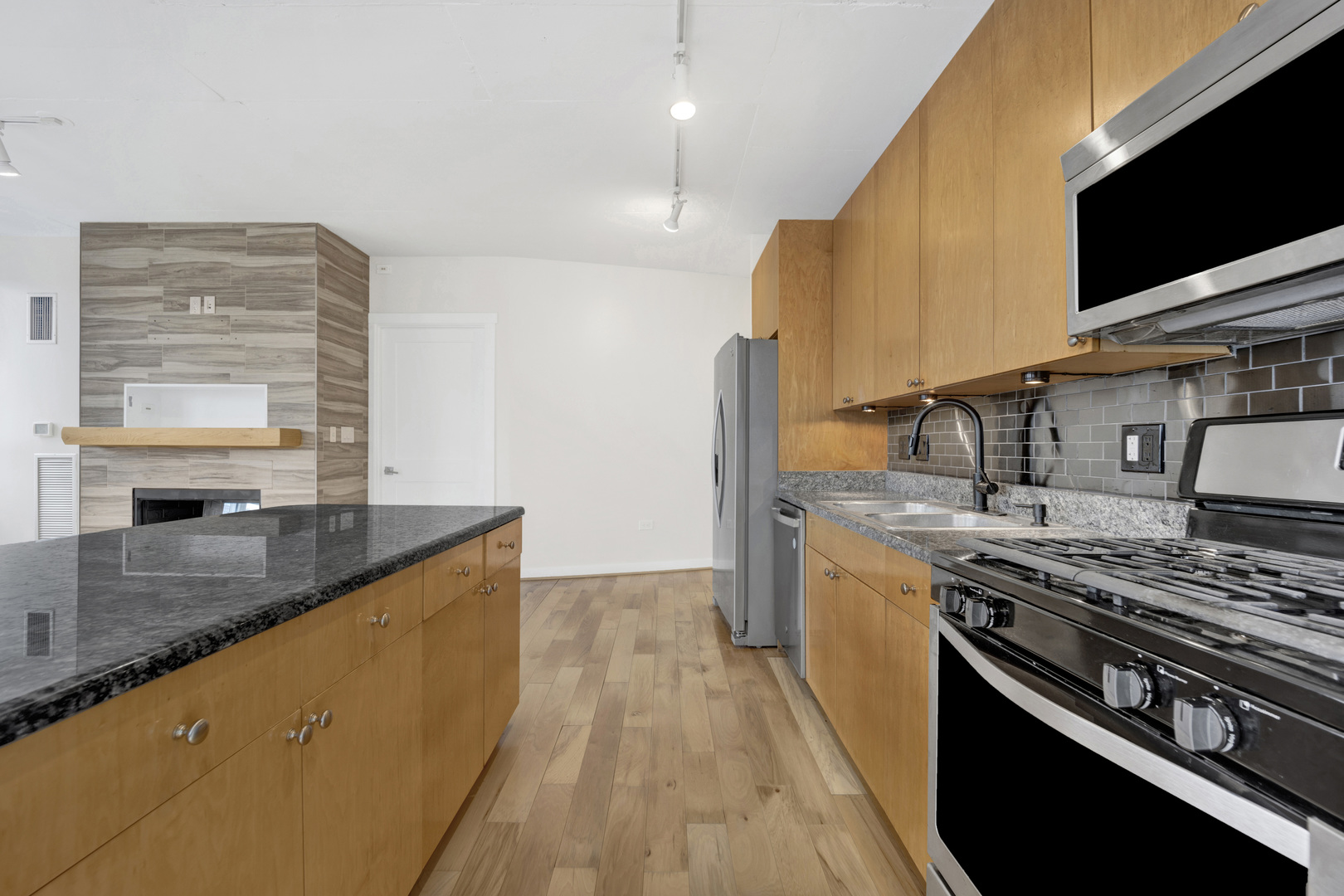 701 South Wells Street, Unit 2301 Chicago, IL 60607 - Photo 6 of 36