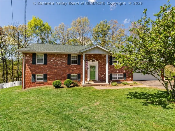 $270,000 | 9 Brentwood Circle, Nitro, WV 25143