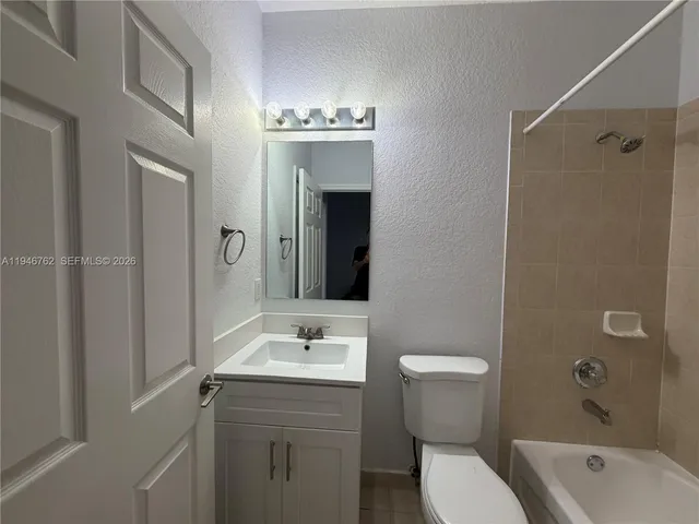 $3,500 | 8245 Northwest 108th Avenue, Unit 515, Doral, FL 33178