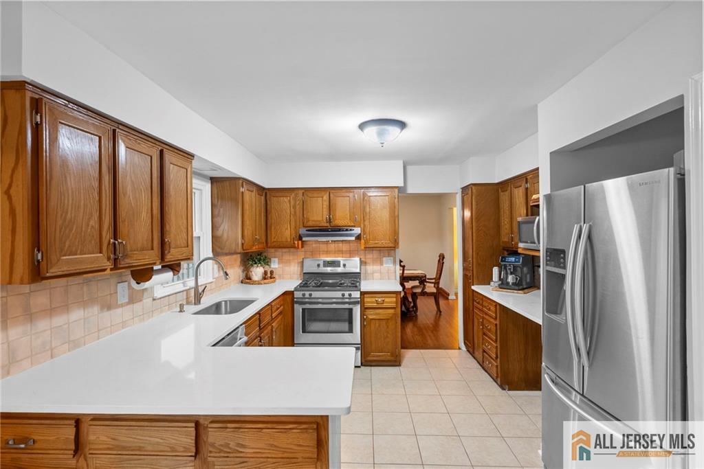 5 Wetherhill Way Dayton, NJ 08810 - Photo 18 of 57