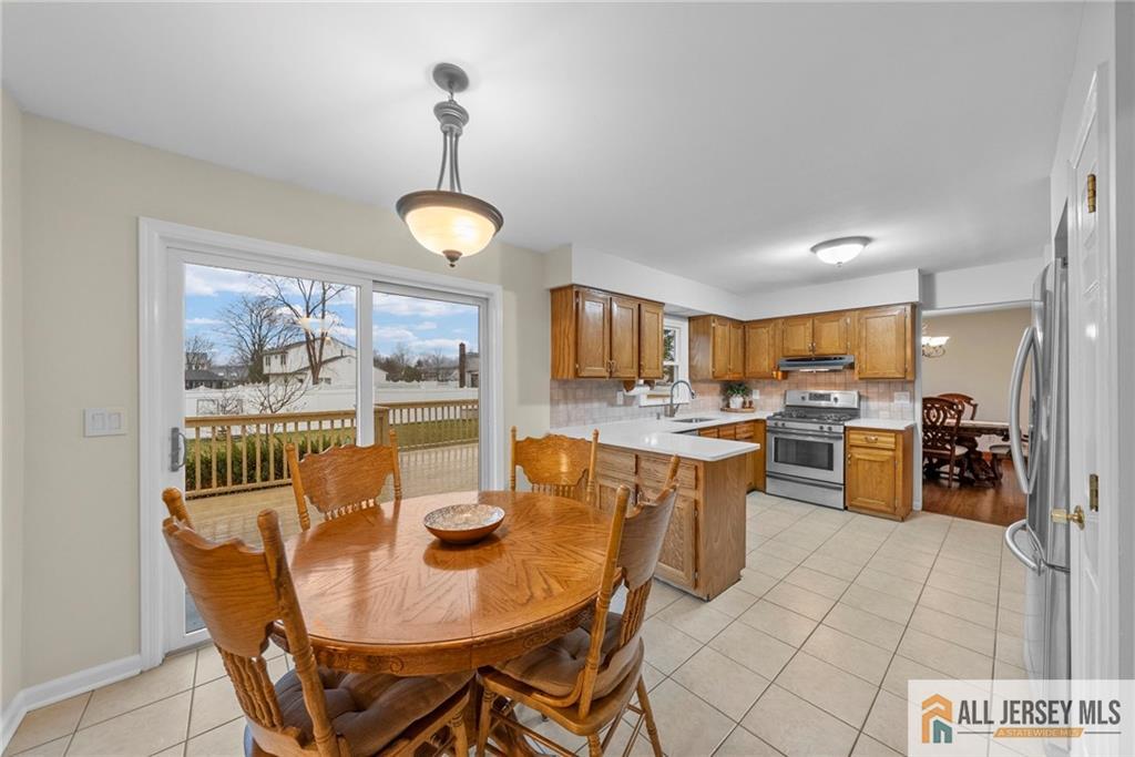 5 Wetherhill Way Dayton, NJ 08810 - Photo 19 of 57