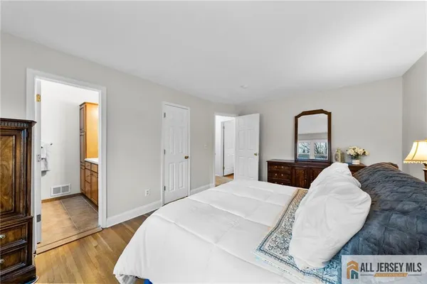 $785,000 | 5 Wetherhill Way, Dayton, NJ 08810