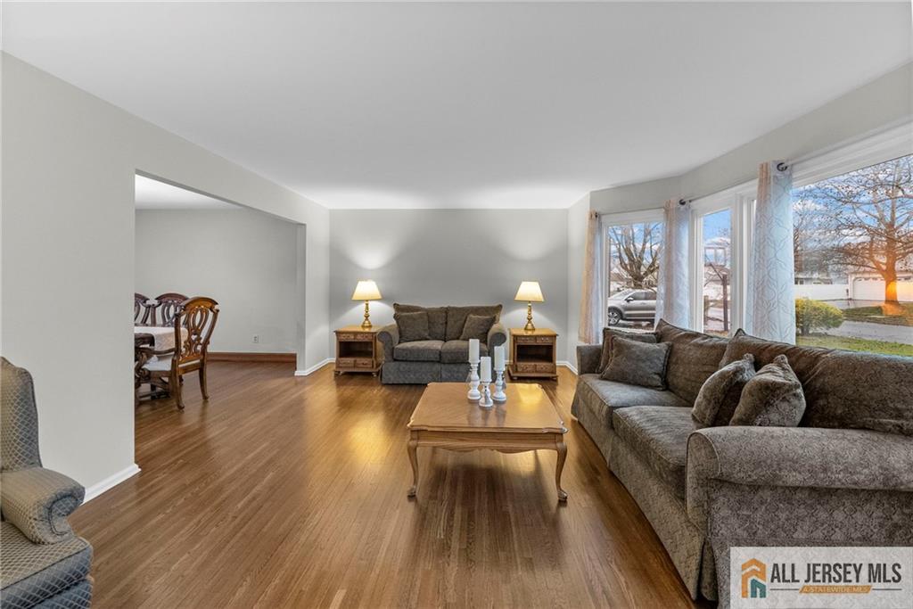 5 Wetherhill Way Dayton, NJ 08810 - Photo 7 of 57