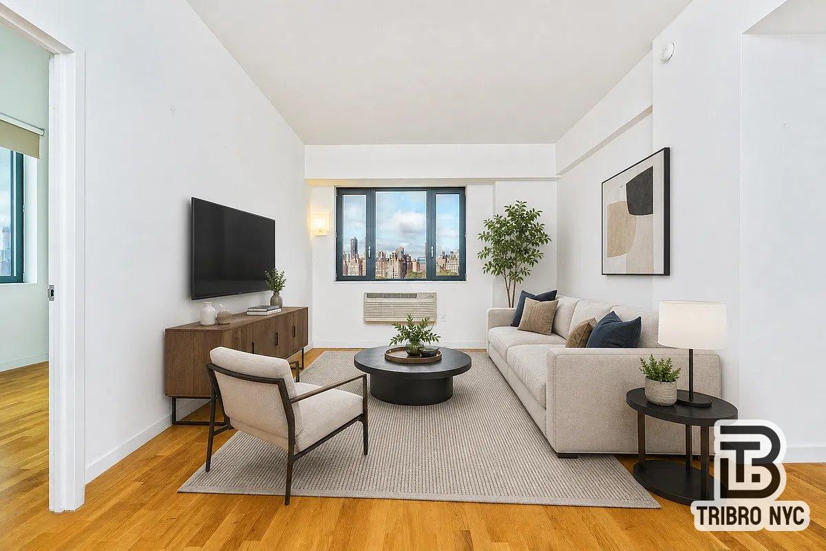 11-05 30th Road, Unit 6 Queens, NY 11102 - Photo 3 of 7 Photo 3