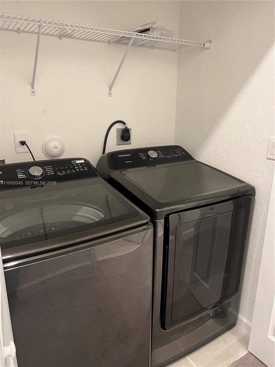 13387 Southwest 287th Terrace Homestead, FL 33033 - Photo 16 of 50 a close view of sink