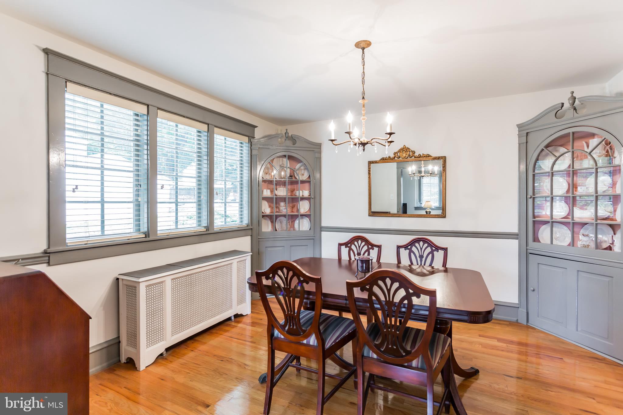 19 West Ridge Road Media, PA 19063 - Photo 6 of 29 Dining Room Chair-rail & Built-in corner cabinets