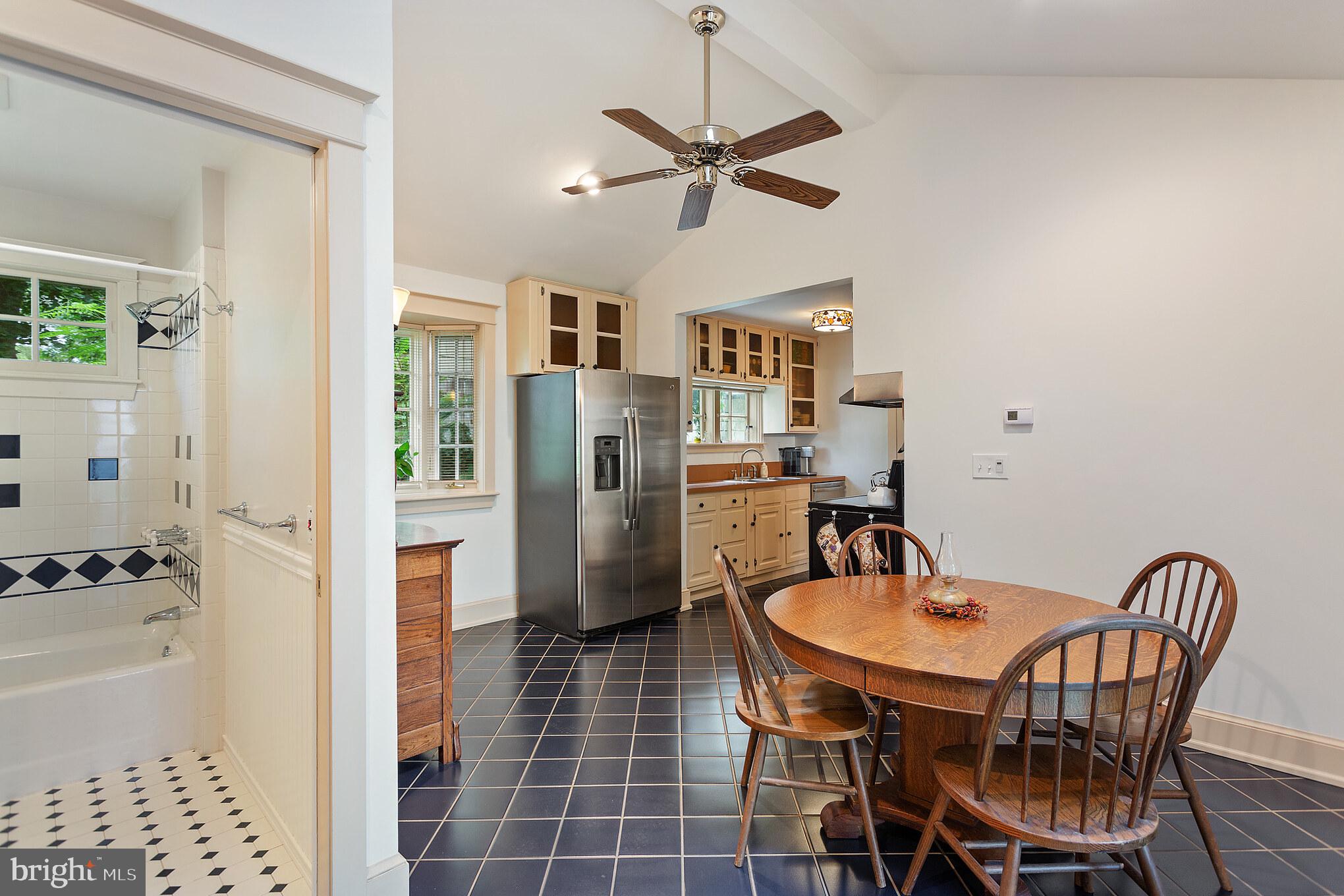 19 West Ridge Road Media, PA 19063 - Photo 9 of 29 Breakfast room