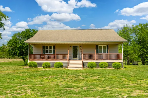 $449,900 | 1580 Reevesville Road, Grantsburg, IL 62943