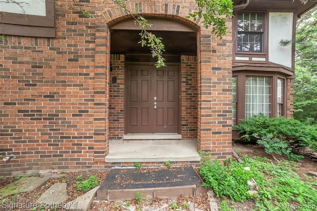 972 Homestead Court Rochester Hills, MI 48309 - Photo 4 of 53