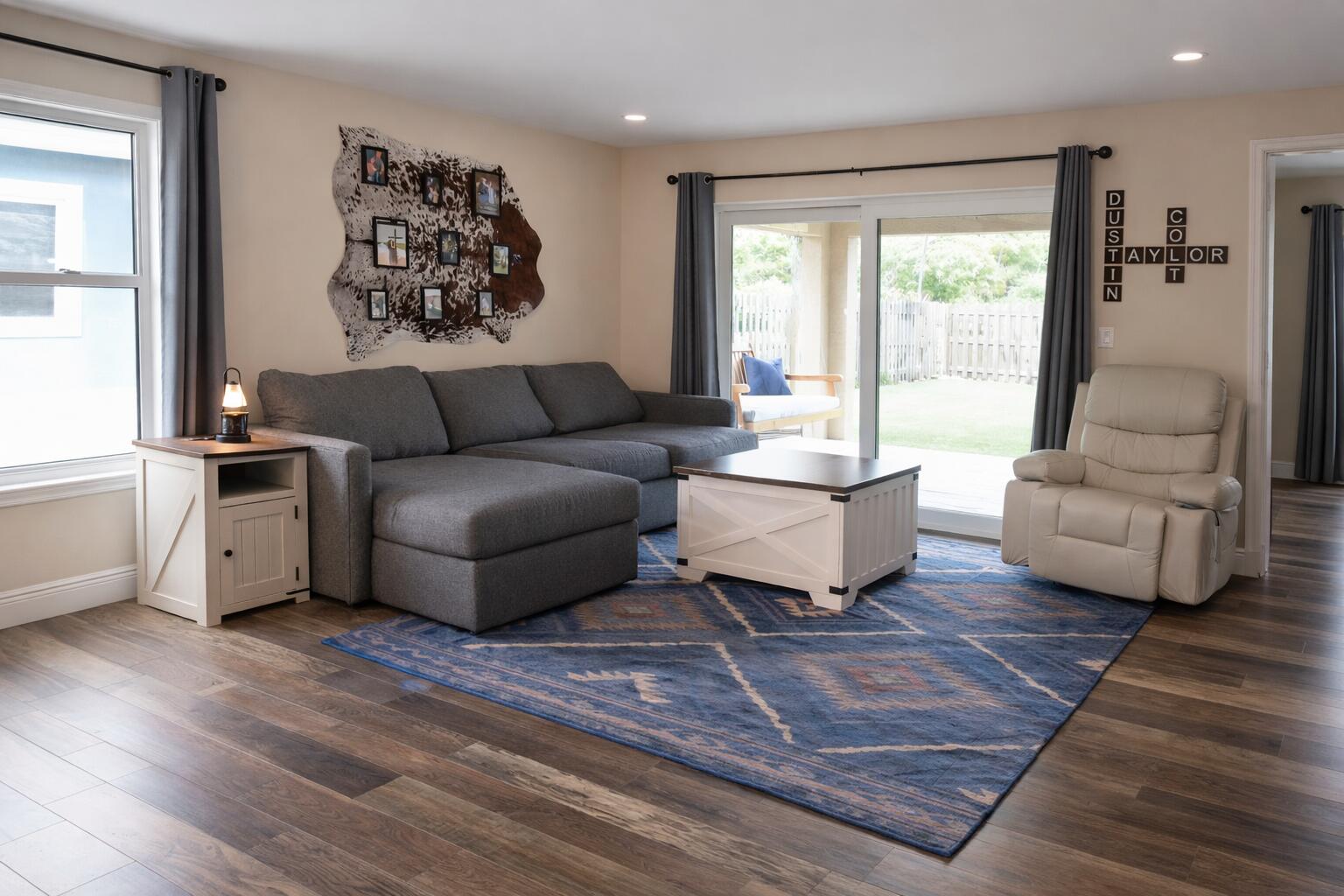 809 Southwest 3rd Avenue Okeechobee, FL 34974 - Photo 5 of 23 Living Room 1