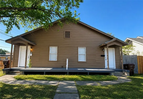 $900 | 730 West Alice Avenue, Unit 1, Kingsville, TX 78363