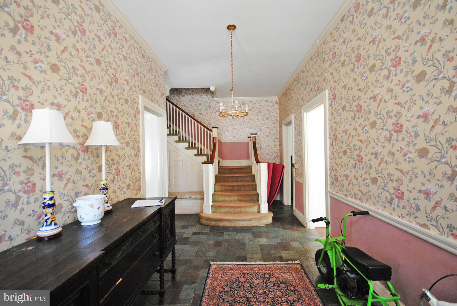 5601 Wexford Road Baltimore, MD 21209 - Photo 10 of 30 Grand Foyer with Slate Tile!