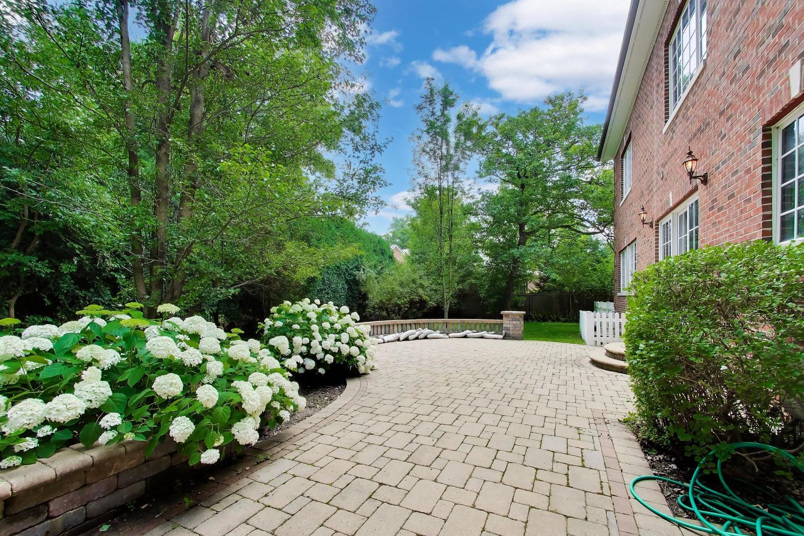 73 Locust Road Winnetka, IL 60093 - Photo 40 of 44