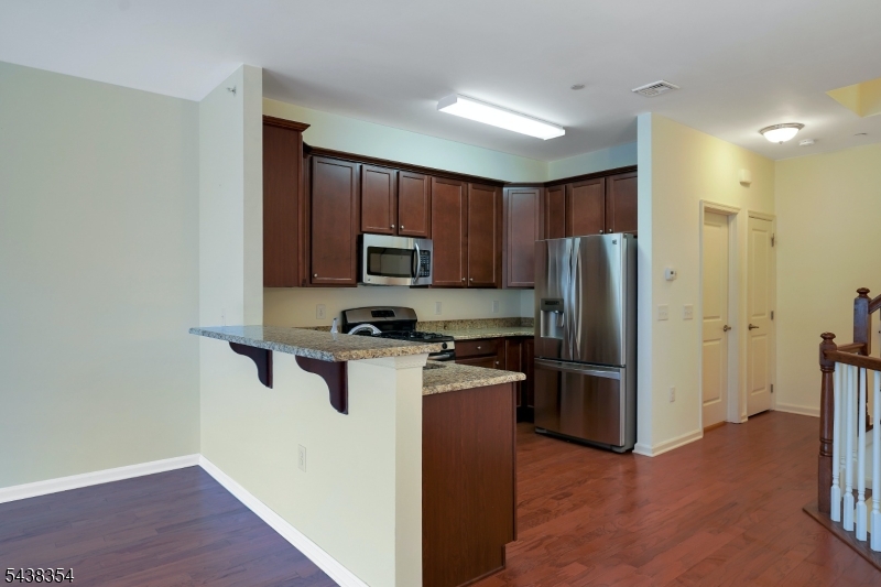 308 Rotando Way Morris Plains, NJ 07950 - Photo 13 of 28