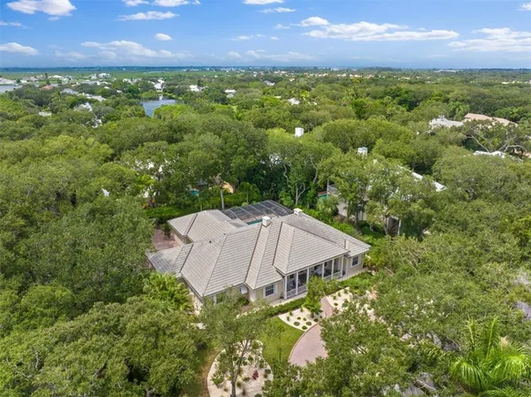 $1,999,000 | 651 North Tomahawk Trail, Vero Beach, FL 32963