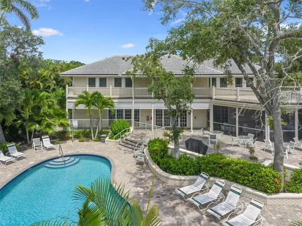 $1,999,000 | 651 North Tomahawk Trail, Vero Beach, FL 32963