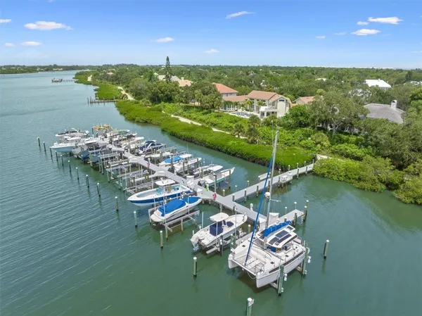$1,999,000 | 651 North Tomahawk Trail, Vero Beach, FL 32963