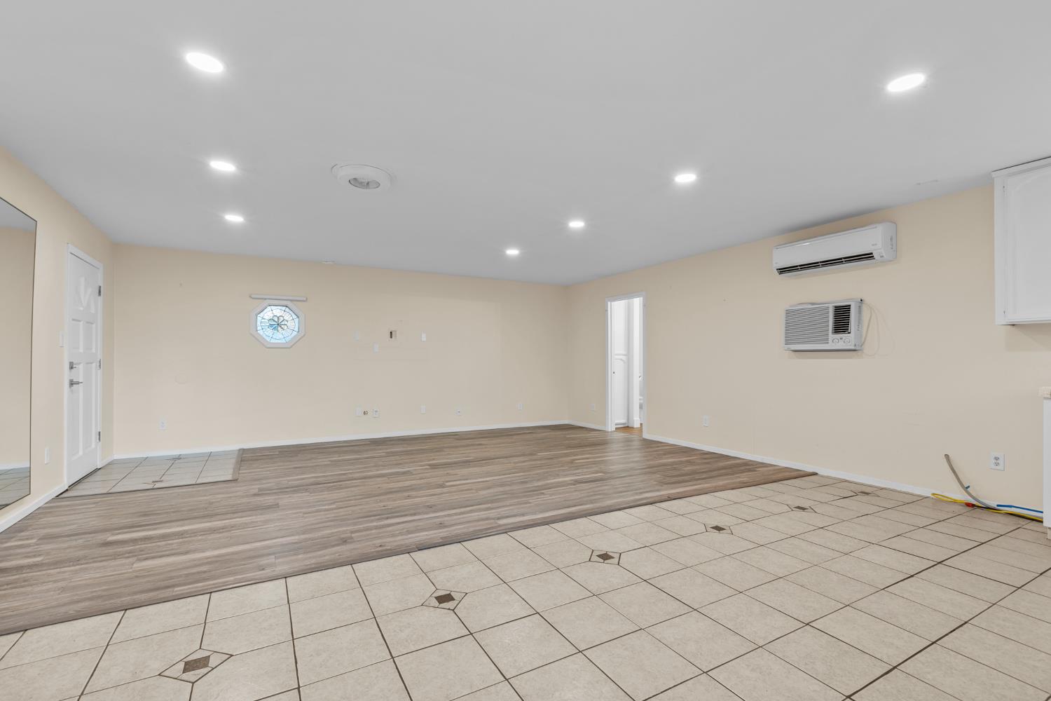 2121 Aaron Way Sacramento, CA 95822 - Photo 23 of 47 a view of an empty room