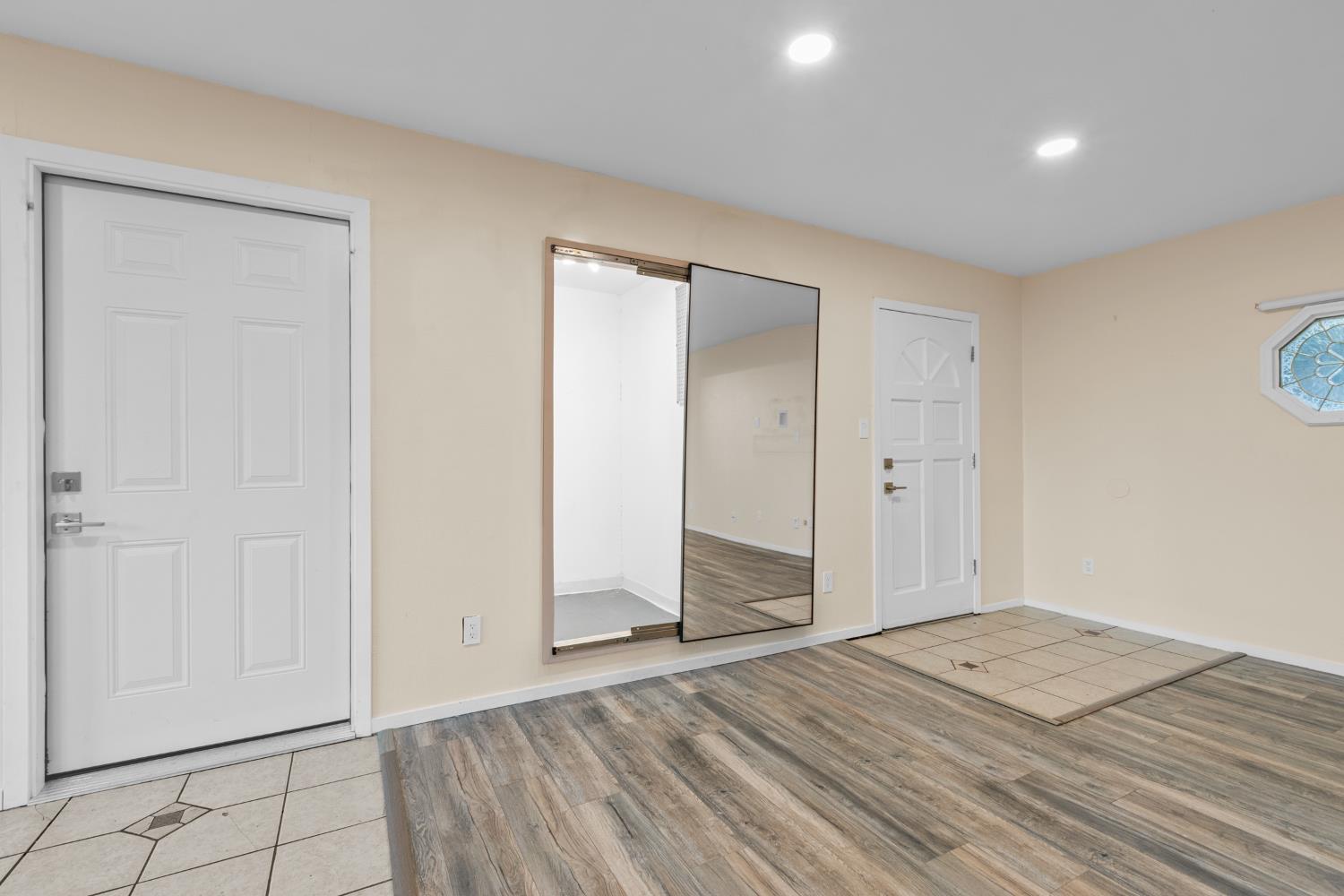 2121 Aaron Way Sacramento, CA 95822 - Photo 31 of 47 a view of empty room