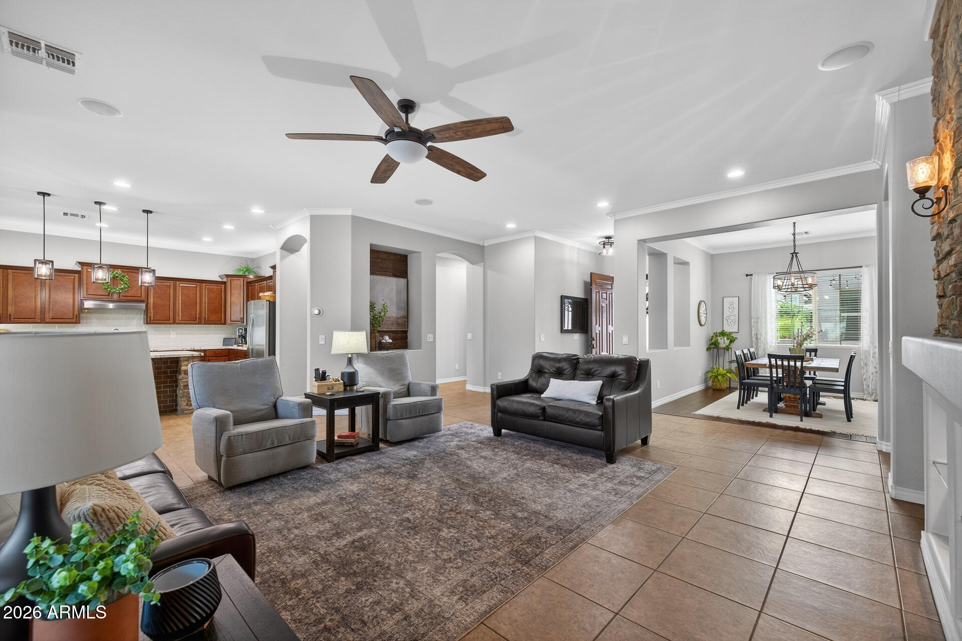 2482 East Plum Street Gilbert, AZ 85298 - Photo 13 of 64 9)GREAT ROOM