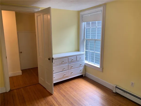 $3,200 | 27 Young Street, Unit 2, Newport, RI 02840
