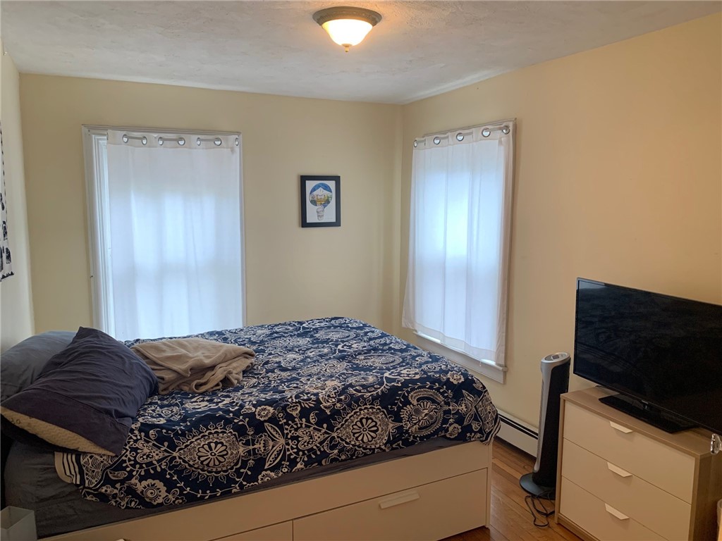 27 Young Street, Unit 2 Newport, RI 02840 - Photo 16 of 28