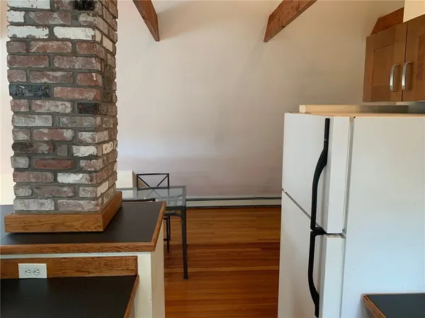 $3,200 | 27 Young Street, Unit 2, Newport, RI 02840