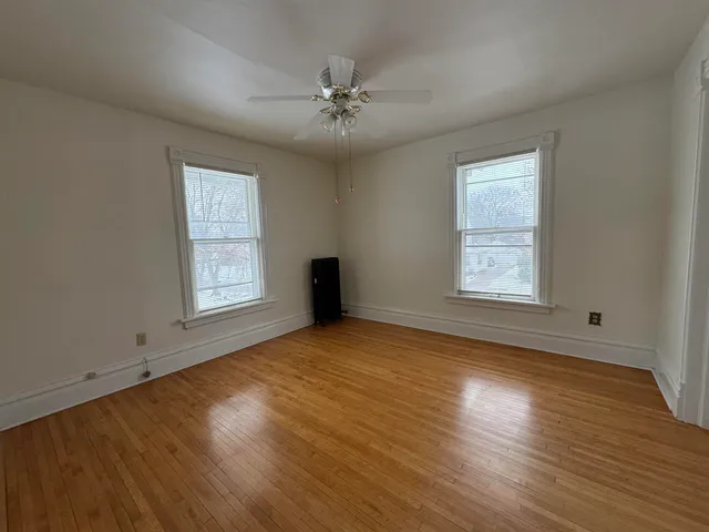 $1,500 | 916 9th Street, Beloit, WI 53511