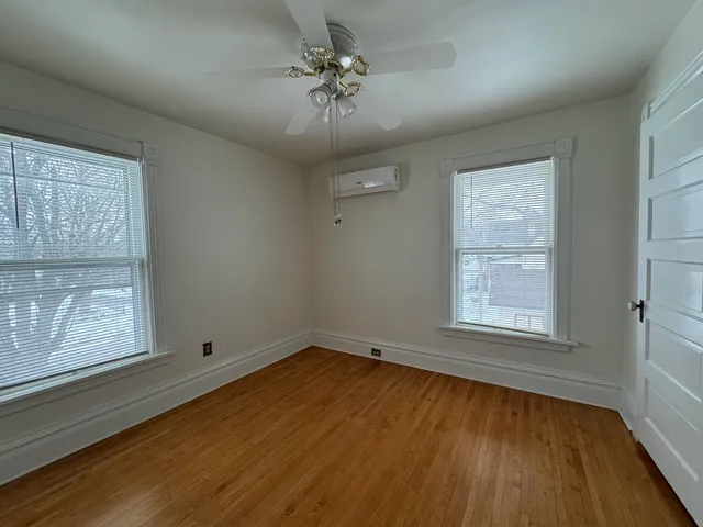 $1,500 | 916 9th Street, Beloit, WI 53511