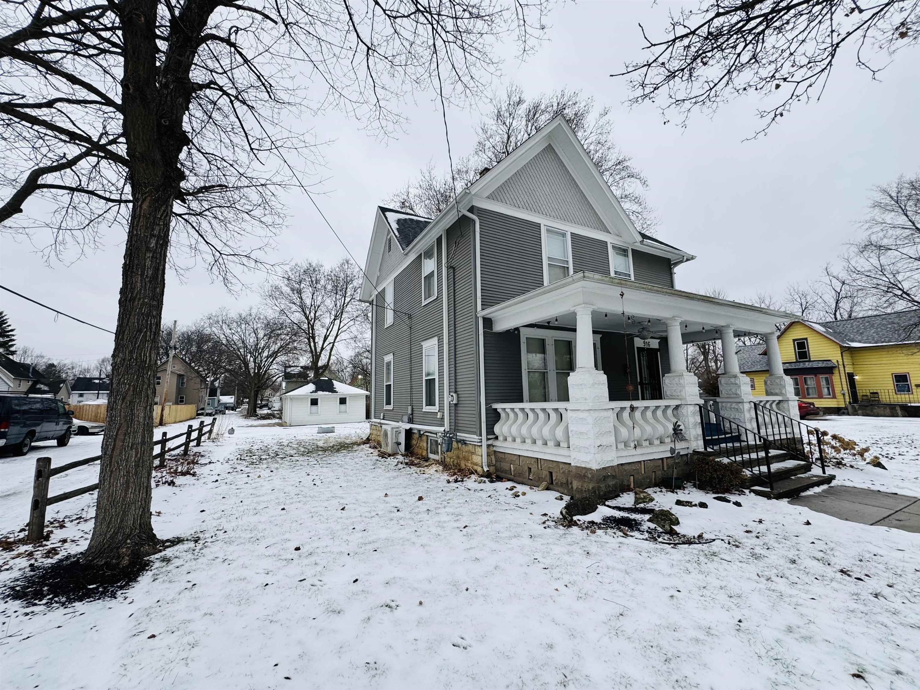 916 9th Street Beloit, WI 53511 - Photo 2 of 23