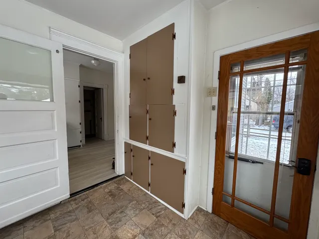 $1,500 | 916 9th Street, Beloit, WI 53511